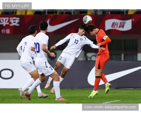 乌兹别克斯坦首次晋级正赛,防守反击战术面临世界级考验 乌兹别克斯坦首次晋级正赛,防守反击战术面临世界级考验